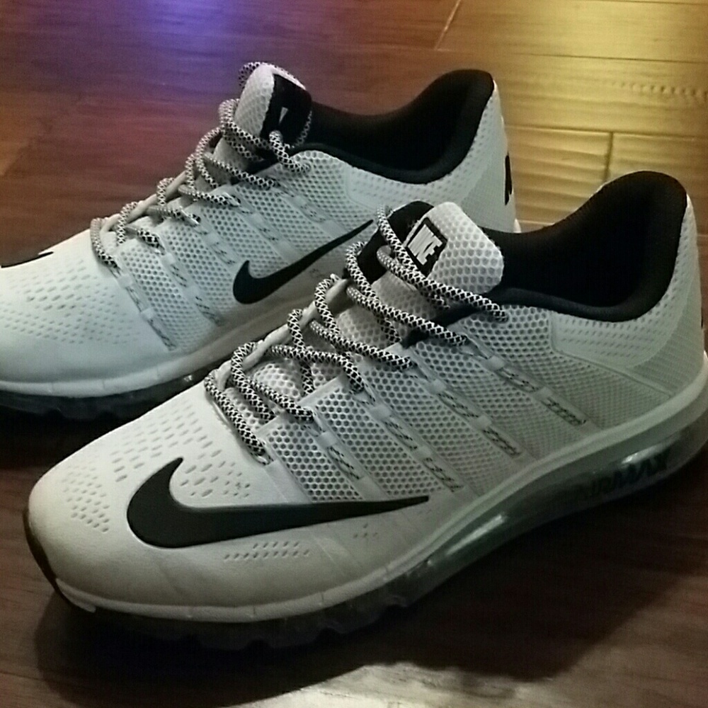 Nike Air Max 2016 running shoes size 12